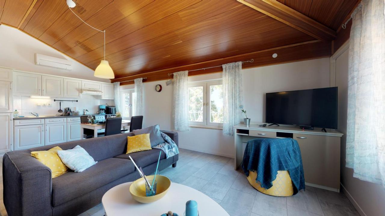 Lora Deluxe Superior 5 Star Apartment, Your Piece Of Heaven By The Sea & Park With Sea & Park View Novigrad Istria Eksteriør bilde
