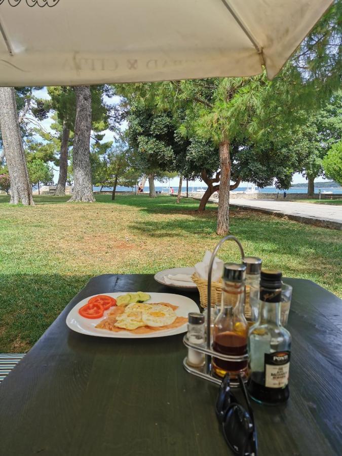 Lora Deluxe Superior 5 Star Apartment, Your Piece Of Heaven By The Sea & Park With Sea & Park View Novigrad Istria Eksteriør bilde